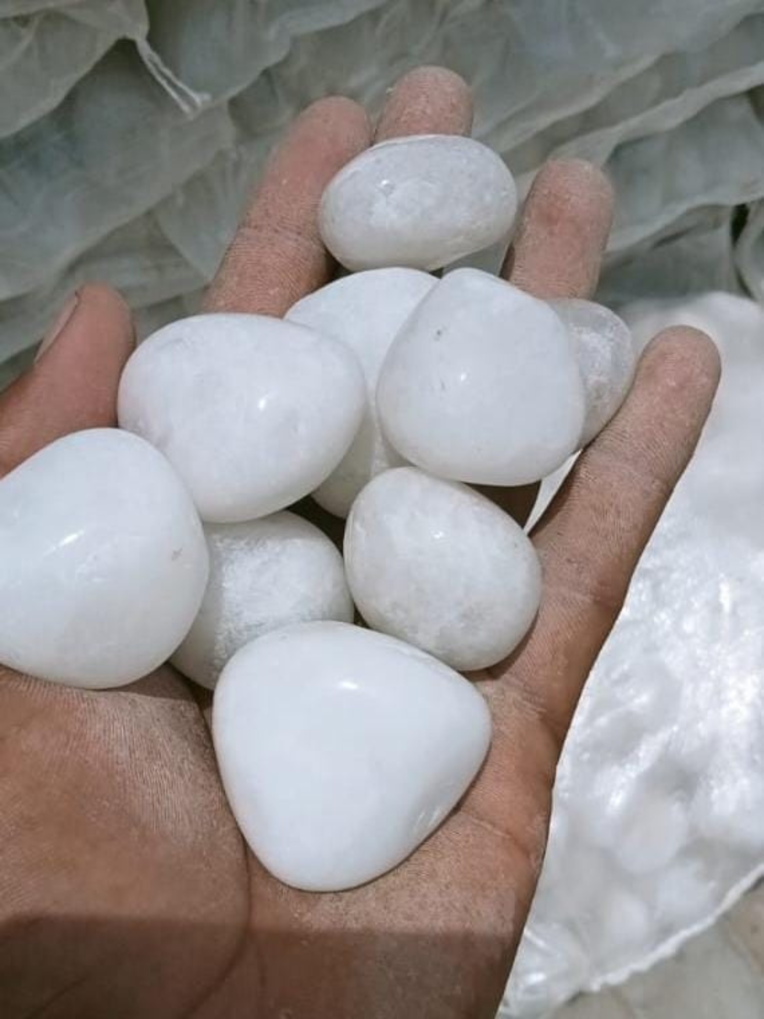 White High Polish Pebbles – 1.2cm, 2.4cm, 3.5cm