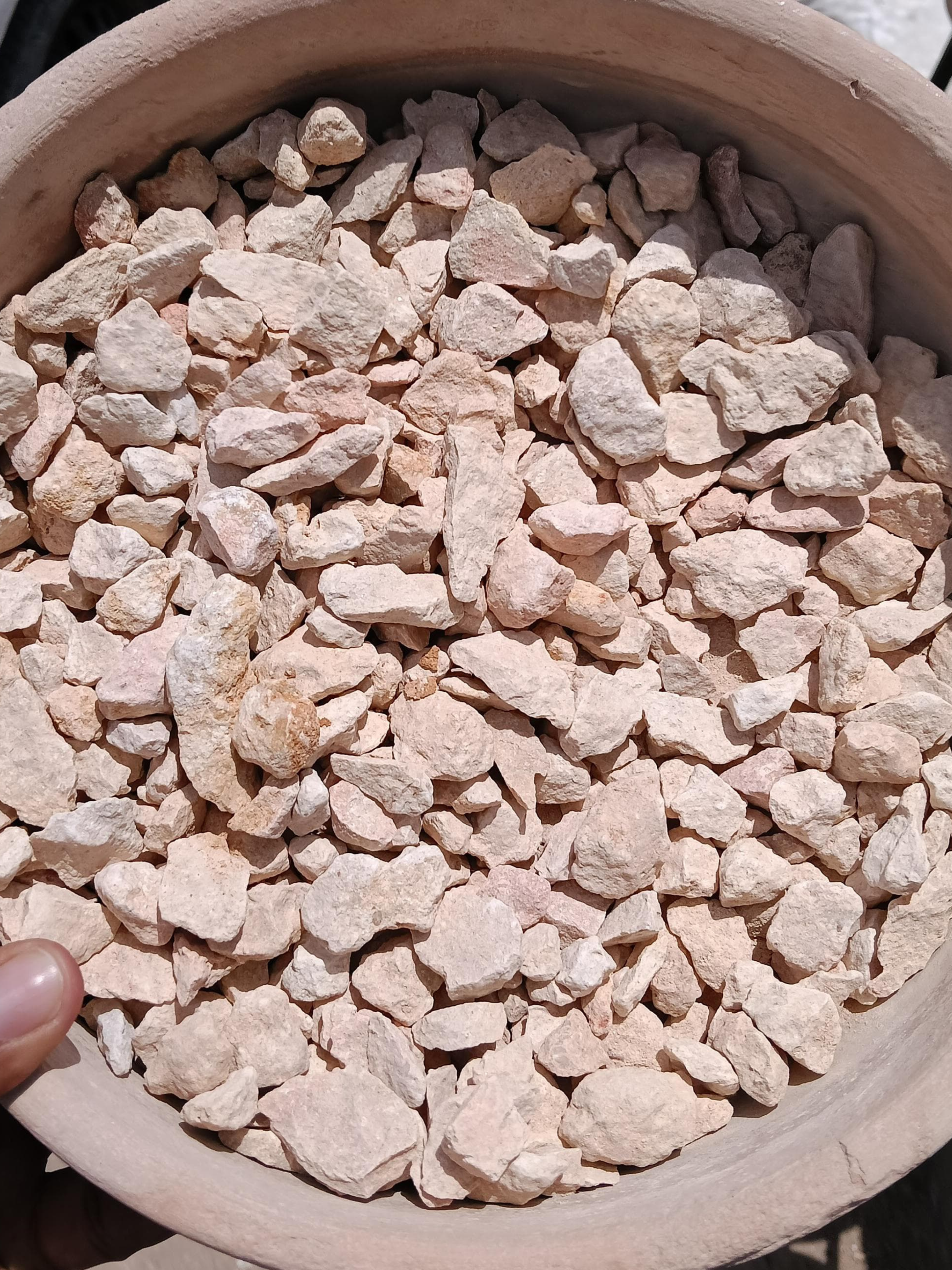 Beige Decorative Gravel – 1.2cm Size