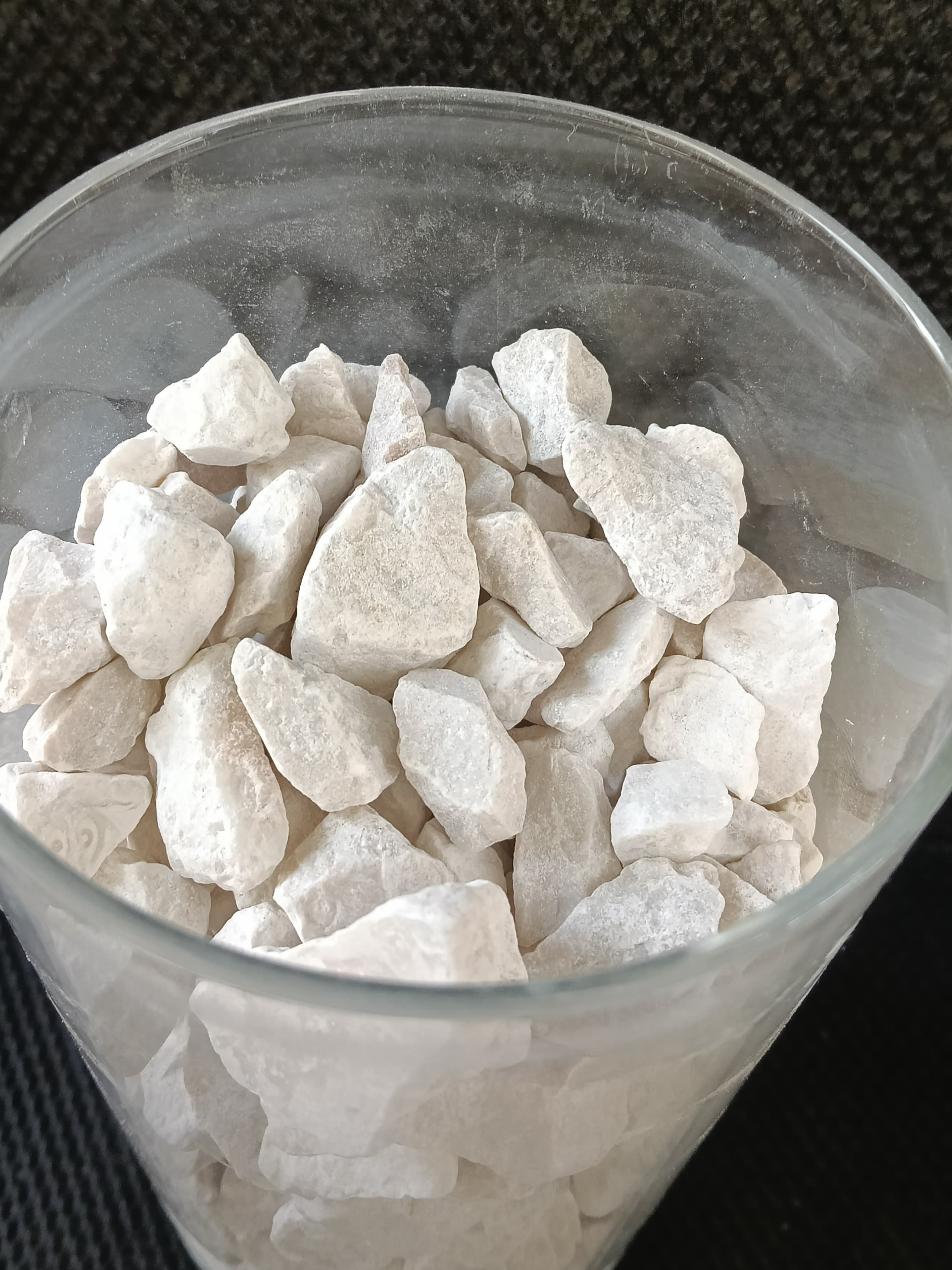 Off-White Decorative Gravel – 1.2cm Size